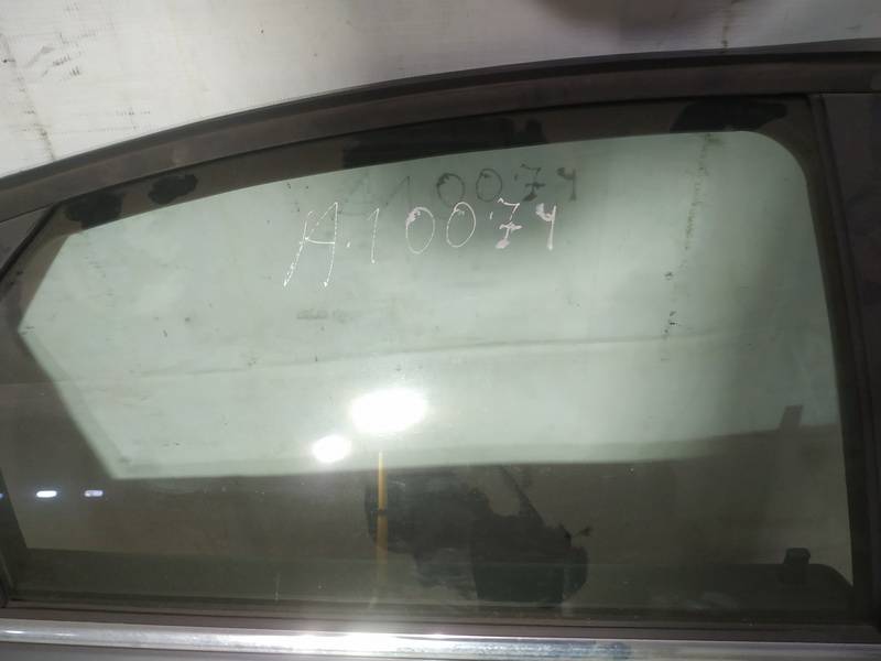 AS2 Opel Vectra 2002 Oven lasi - TAKANA OIKEALLA