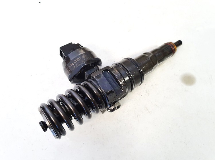 038130073AJ Volkswagen Passat 2002 Fuel Injector