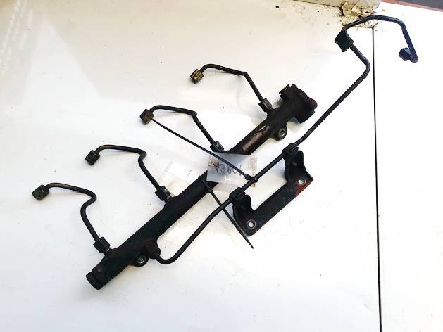 044521400 Chrysler PT Cruiser 2002 Kuro magistrale