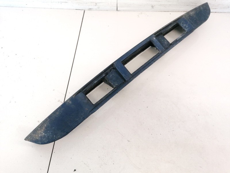 3M71A43404BE Mazda 2 2005 акладка крышки багажника наруж