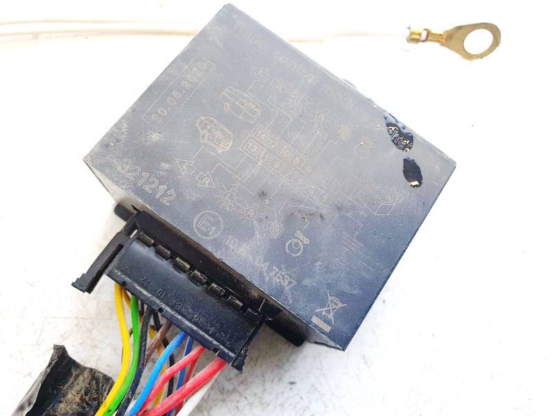 10R047537 Dodge Journey 2009 Tow bars relay (Trailer Module) - Thumbnail 2