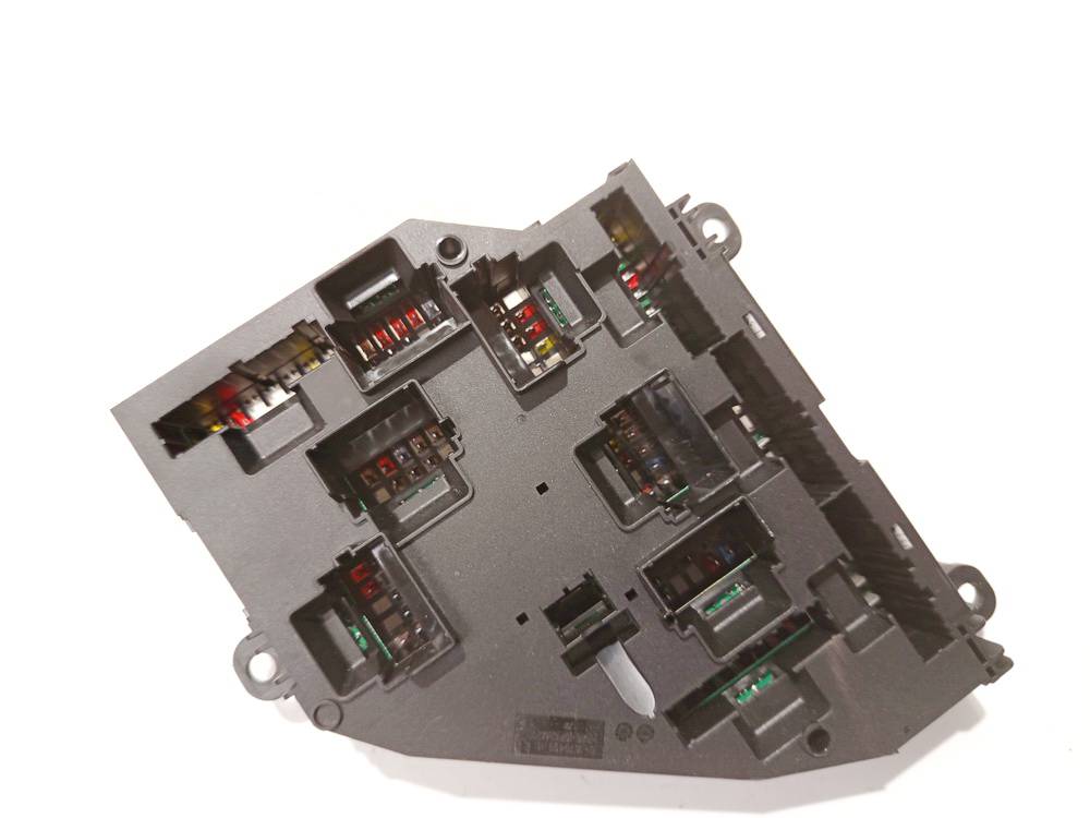 926492301 BMW 5-Series 2014 Fuse box