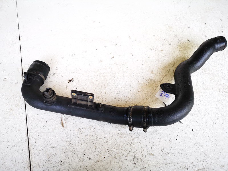 8D0145844A Volkswagen Passat 1997 TURBO INTERCOOLER PIPE HOSE