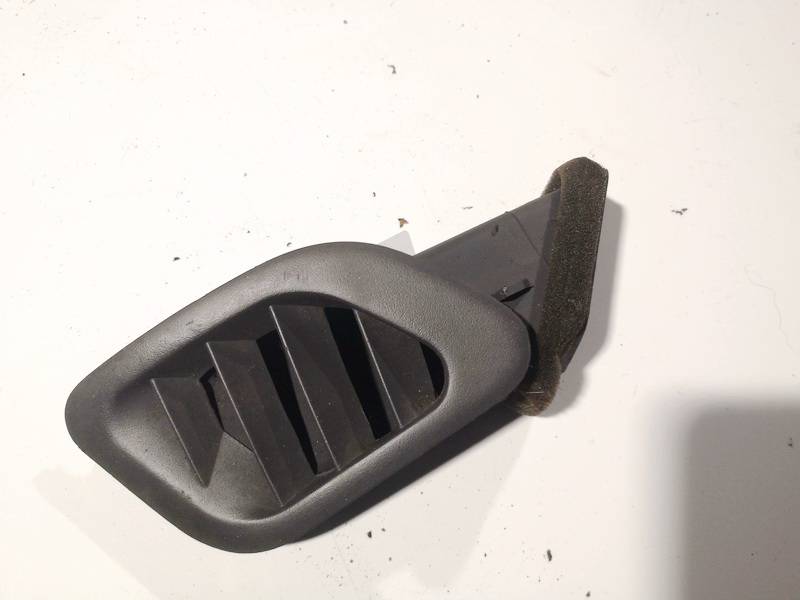 MR773199 Mitsubishi Space Star 2001 Wloty powietrza do kabiny