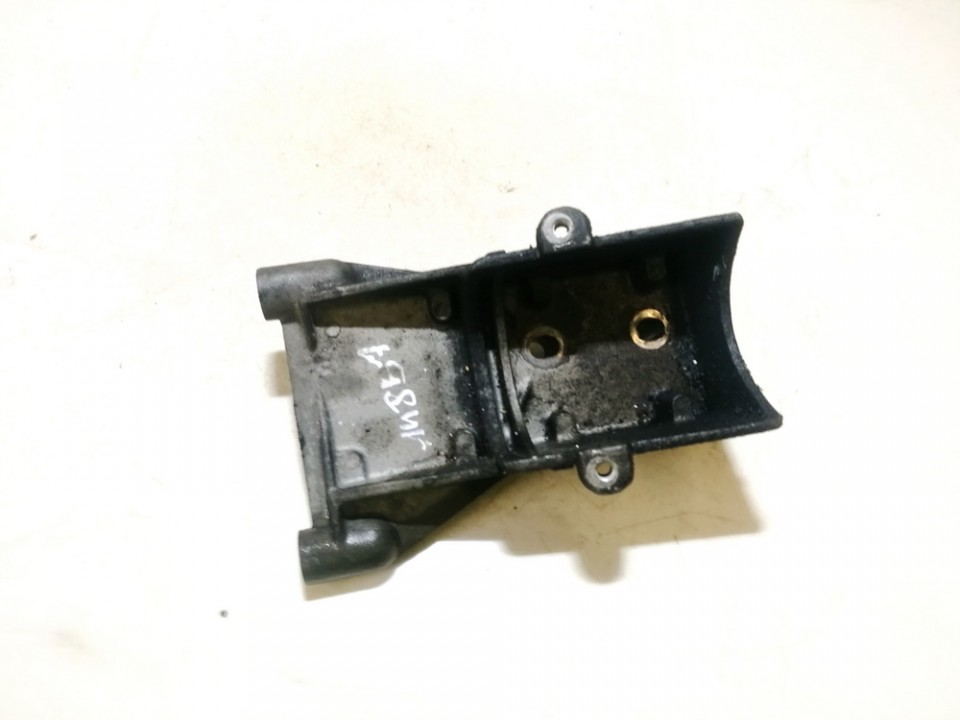 7700875361 Renault Safrane 1998 Engine Mount Bracket and Gearbox Mount Bracket