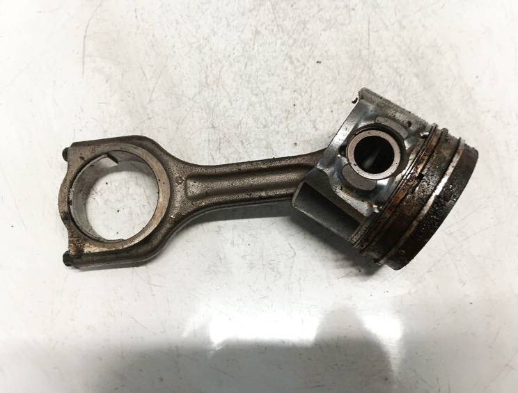 Peugeot 308 2013 Kolben Pleuelstange