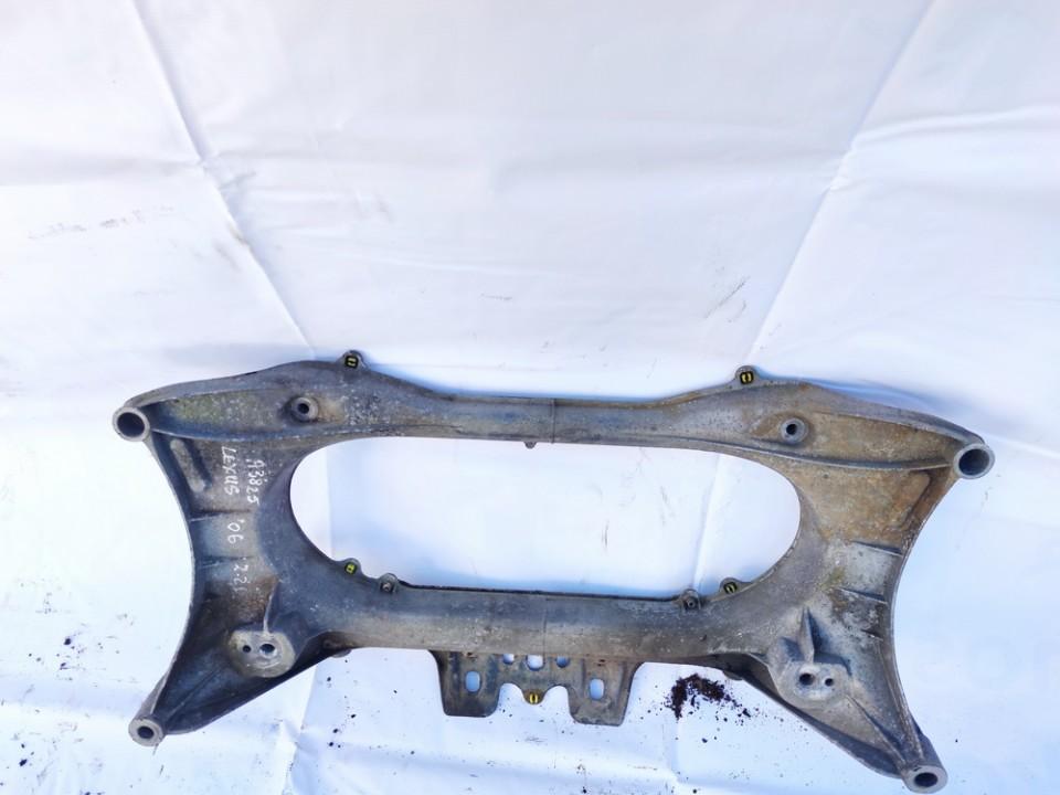 Lexus IS - CLASS 2006 Belka silnika - PRZEDNIE