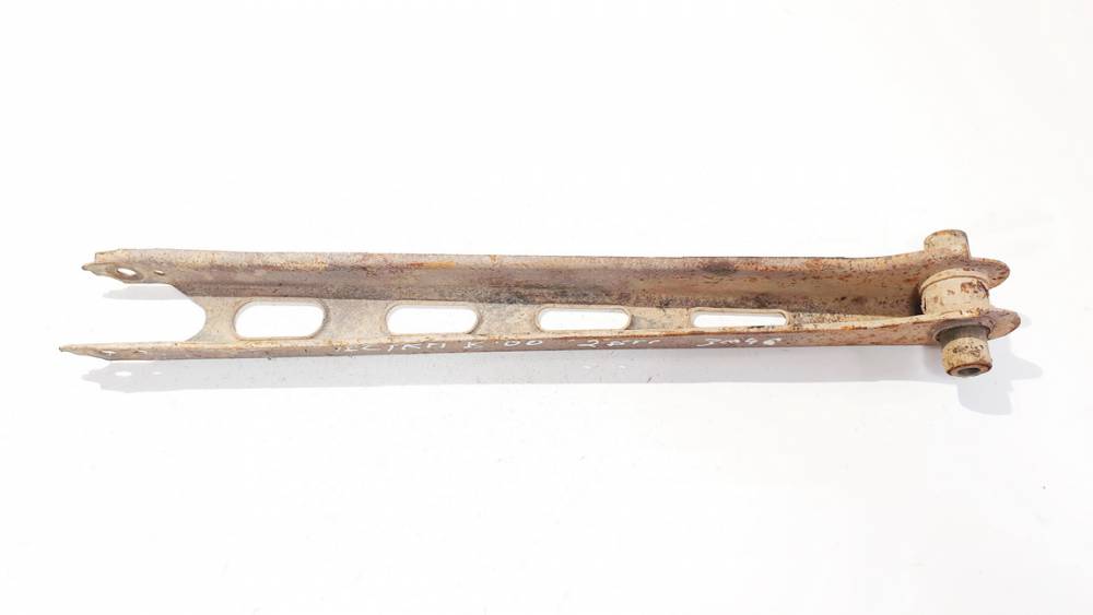 Opel Vectra 2000 Control Arm - REAR LEFT