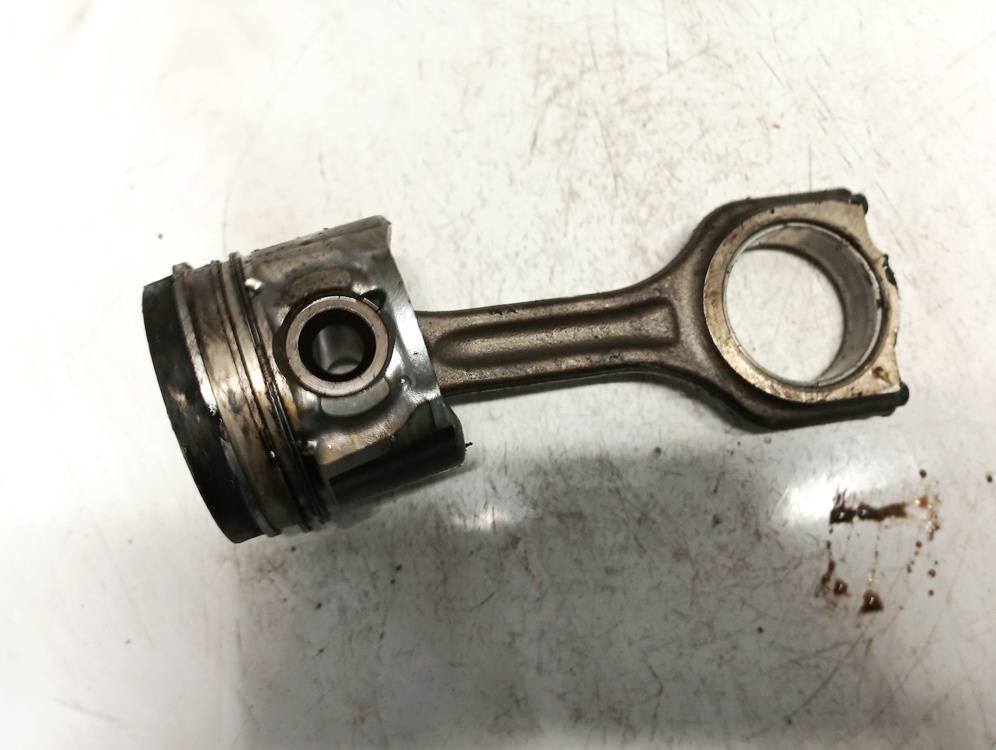 Peugeot 308 2013 Kolben Pleuelstange