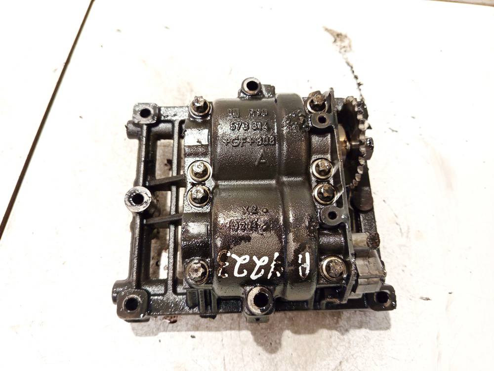 90573813 Opel Omega 2001 Oil pump