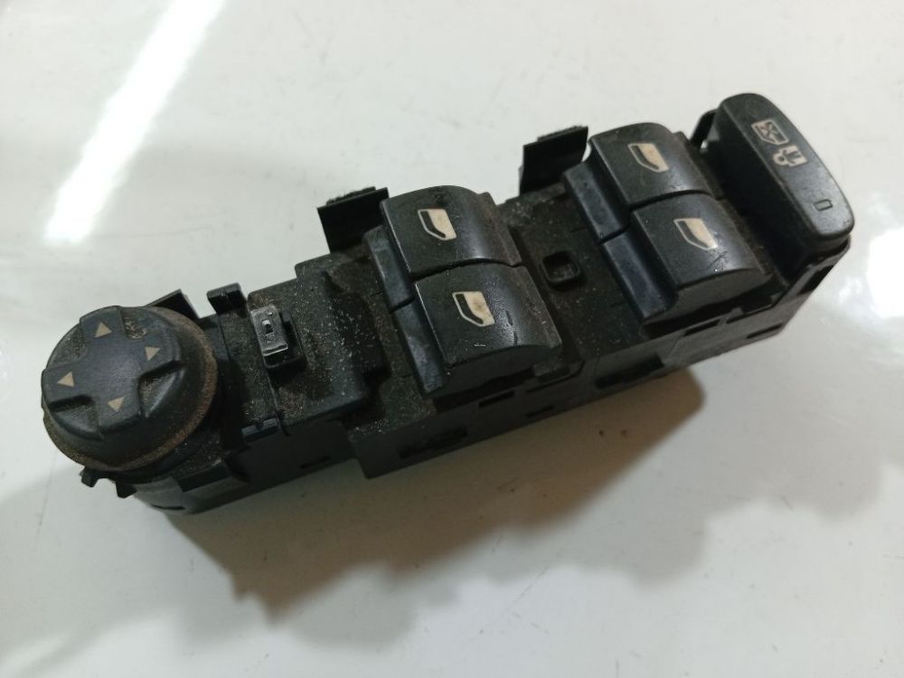 96644917XT Citroen C5 2009 Power window control (Window Regulator-Window Switch)