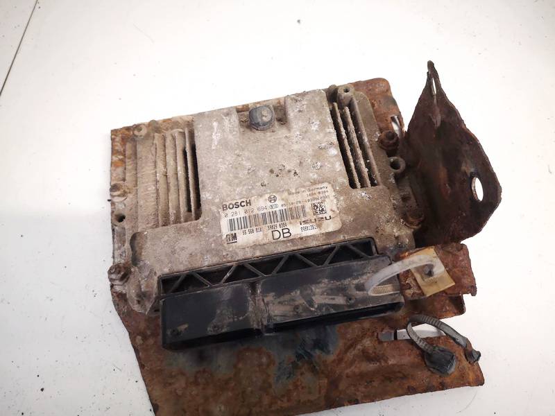 55560810 Opel Astra 2005 ECU Engine Computer (Engine Control Unit)