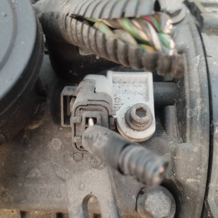 9623558980 Volvo V50 2005 Górny czujnik Halla