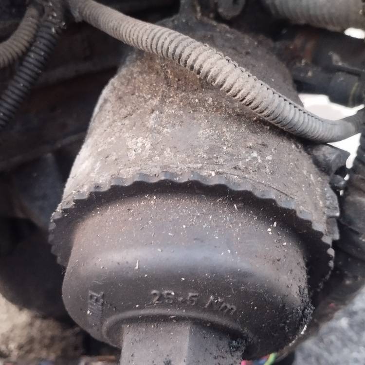 Opel Zafira 2007 Oil Filter Housing (oil filter cooler) - Thumbnail 2