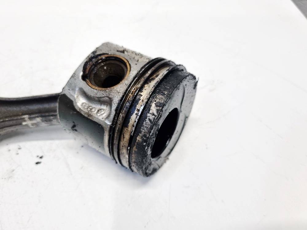 Skoda Octavia 2005 Tłok z korbowodem - Thumbnail 2