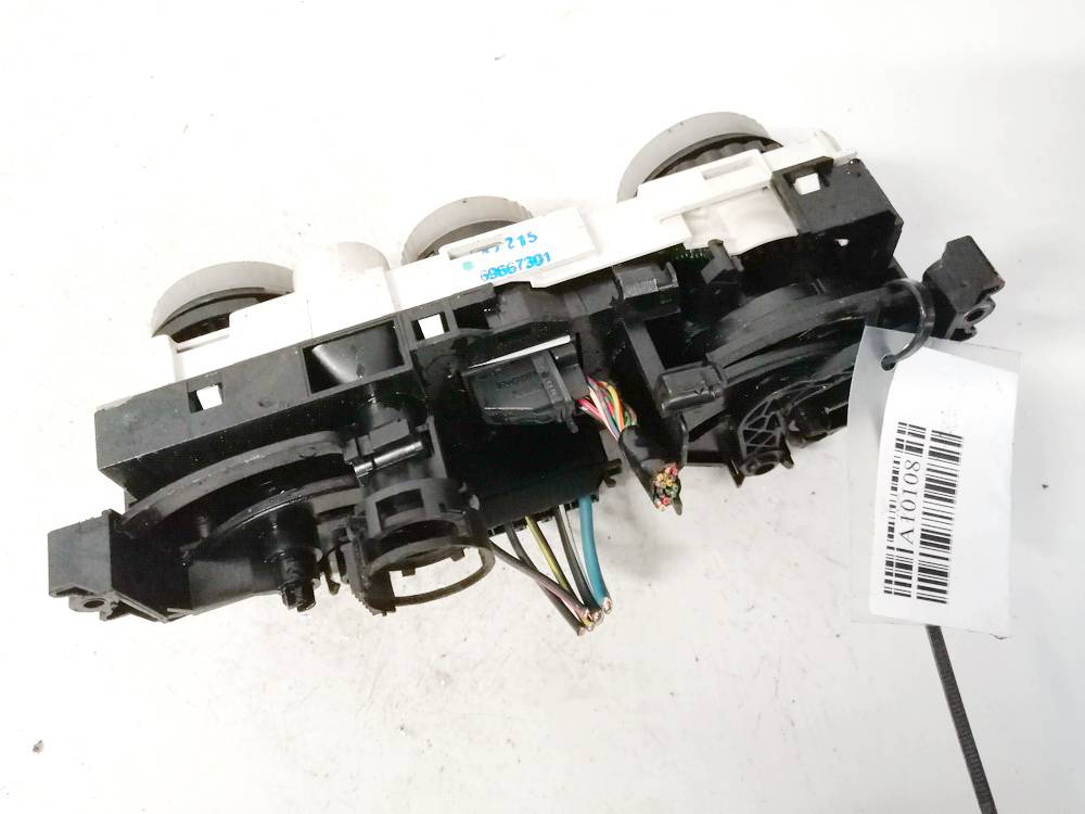 69667301 Mitsubishi Colt 2007 Peciuko valdymas - Thumbnail 2