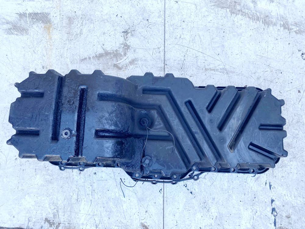 Truck - Renault Magnum 2001 Engine crankcase (Oil Pan)