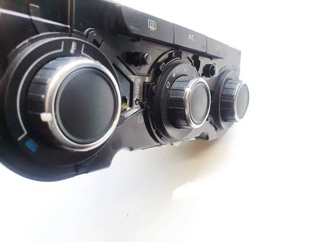 3T0820047AB Skoda Superb 2012 Climate Control Panel (heater control switches) - Thumbnail 2