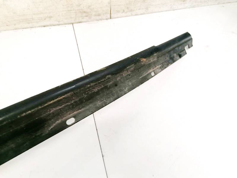 Audi A3 1998 Glass Trim Molding-weatherstripping - FRONT RIGHT - Thumbnail 3