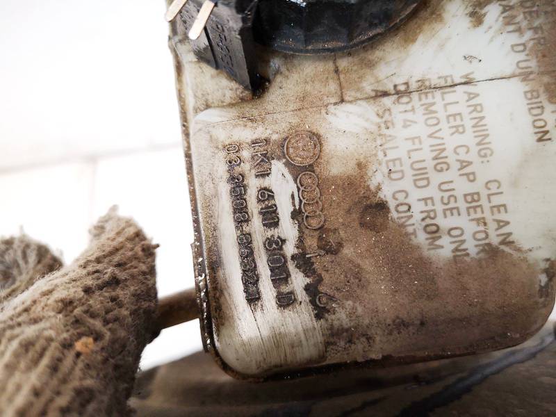 1K1611301D Seat Leon 2008 Brake Master Cylinder Reservoir - Thumbnail 2