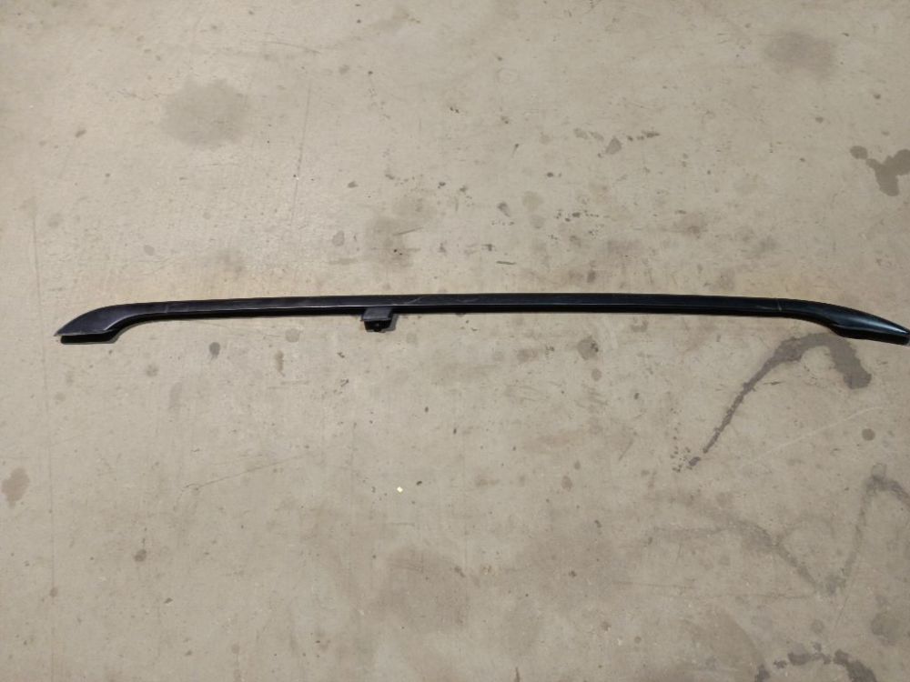 Audi A4 1996 Prawy reling dachowy