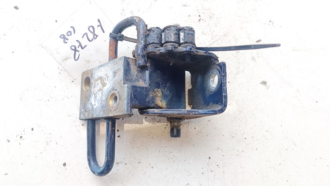 8E0831411B Audi A4 2005 Door Hinge - FRONT - Thumbnail 3