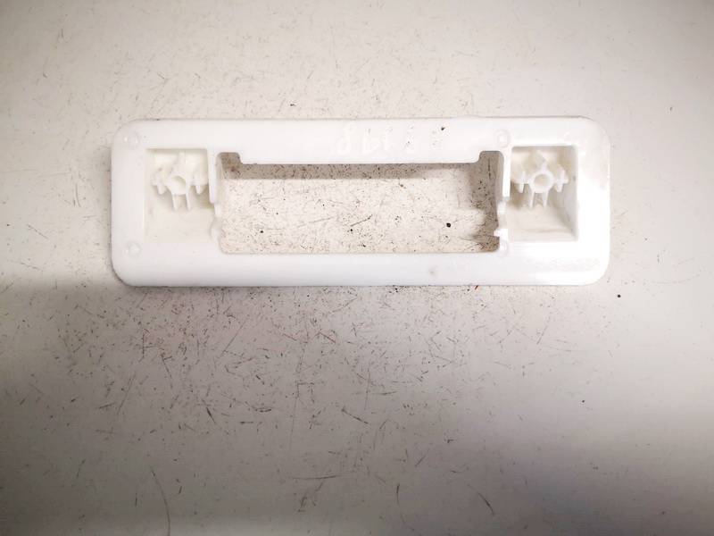 829758 Jeep Grand Cherokee 2005 Other holders