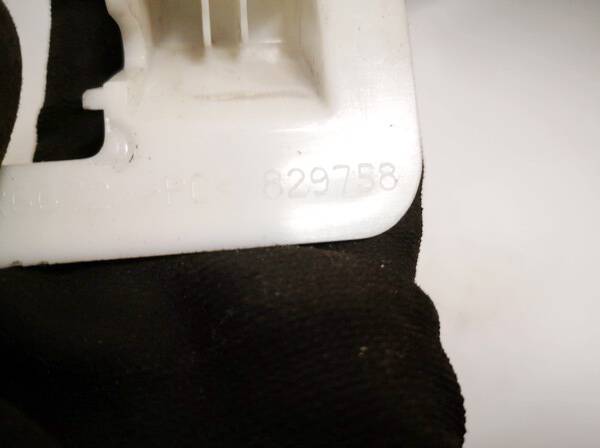 829758 Jeep Grand Cherokee 2005 Other holders - Thumbnail 4