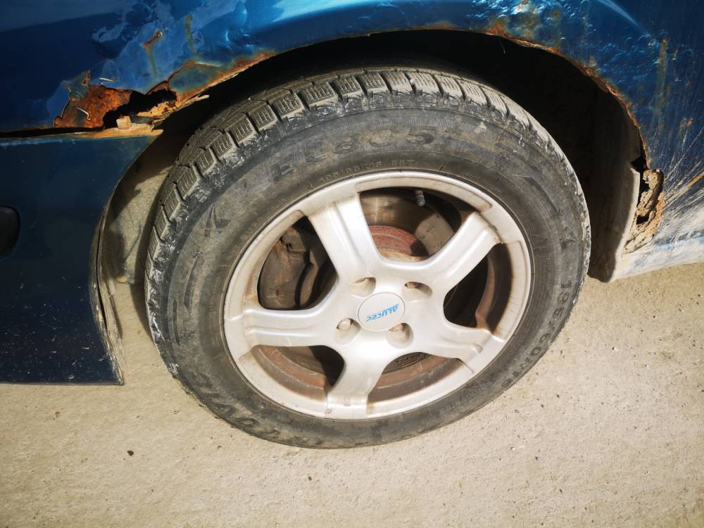 4X114.3 Nissan Almera 2002 Колеса R15 - Thumbnail 4