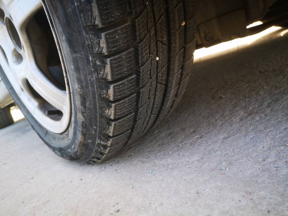 4X114.3 Nissan Almera 2002 Komplet Kół Zimowych R15