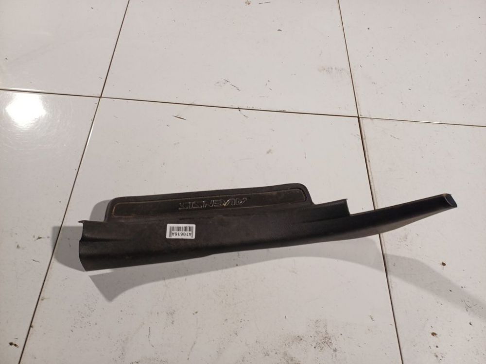 6791705050 Toyota Avensis 2008 garniture seuil de porte arriere droite