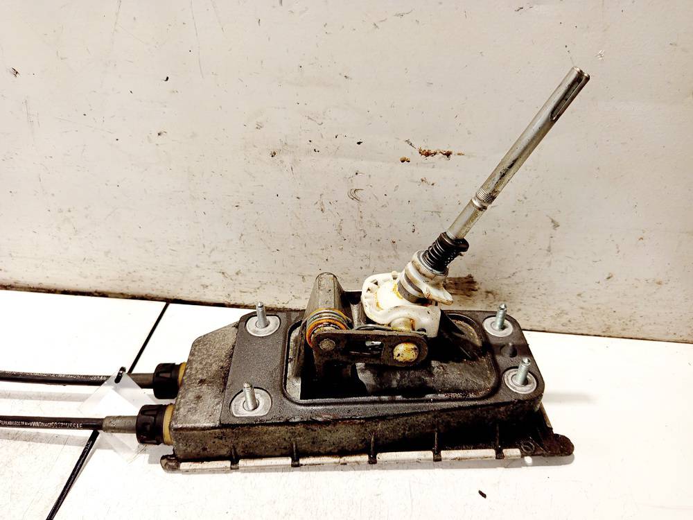 6Q0711061E Volkswagen Polo 2008 Gearshift Lever Mechanical (GEAR SELECTOR UNIT)