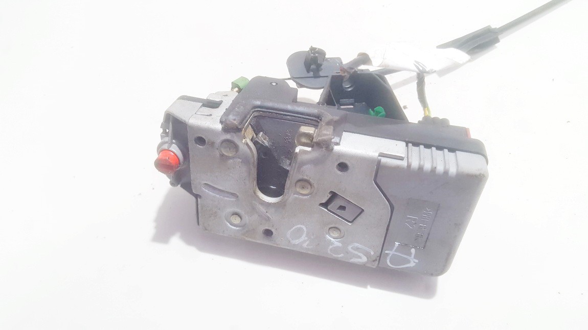 4855201A6 SAAB 9-5 2005 Durvju slēdzene - AIZMUGURE PA LABI