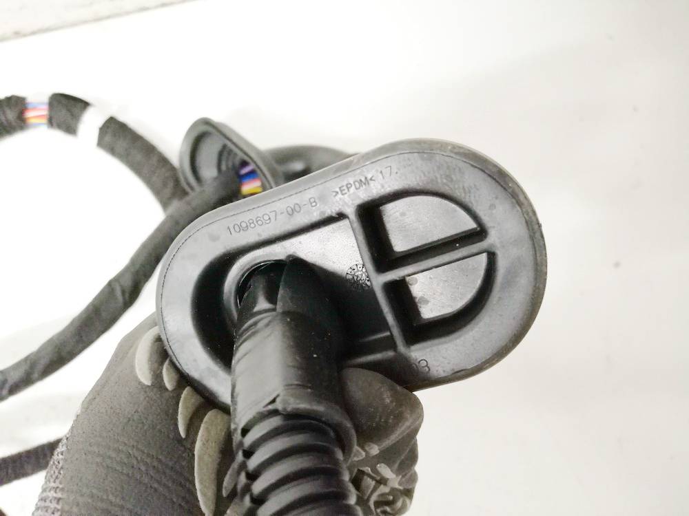 148904402E Tesla Model Y 2023 Przewody - Thumbnail 4