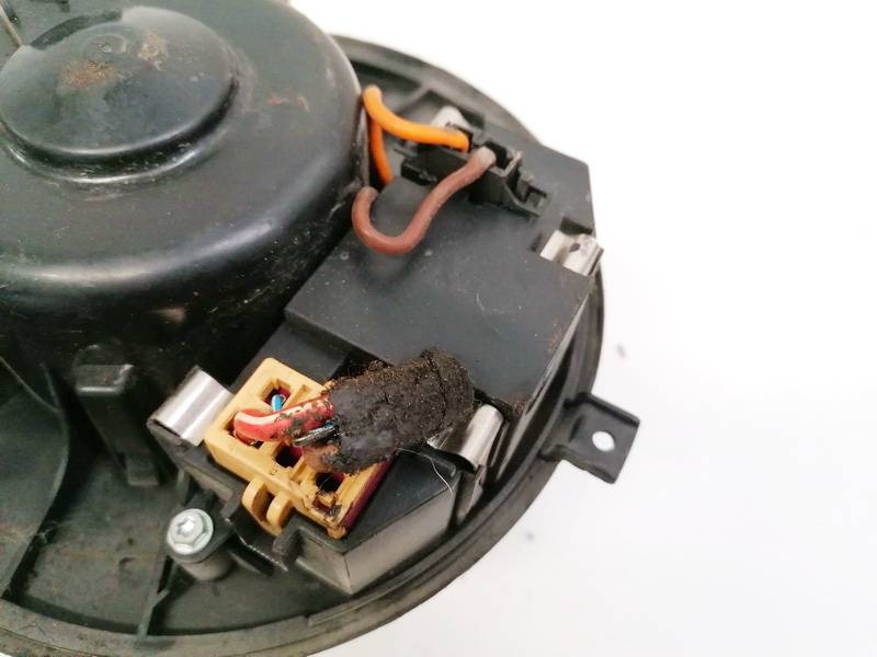 USED USED Heater Resistor (Heater Blower Motor Resistor) Skoda Octavia