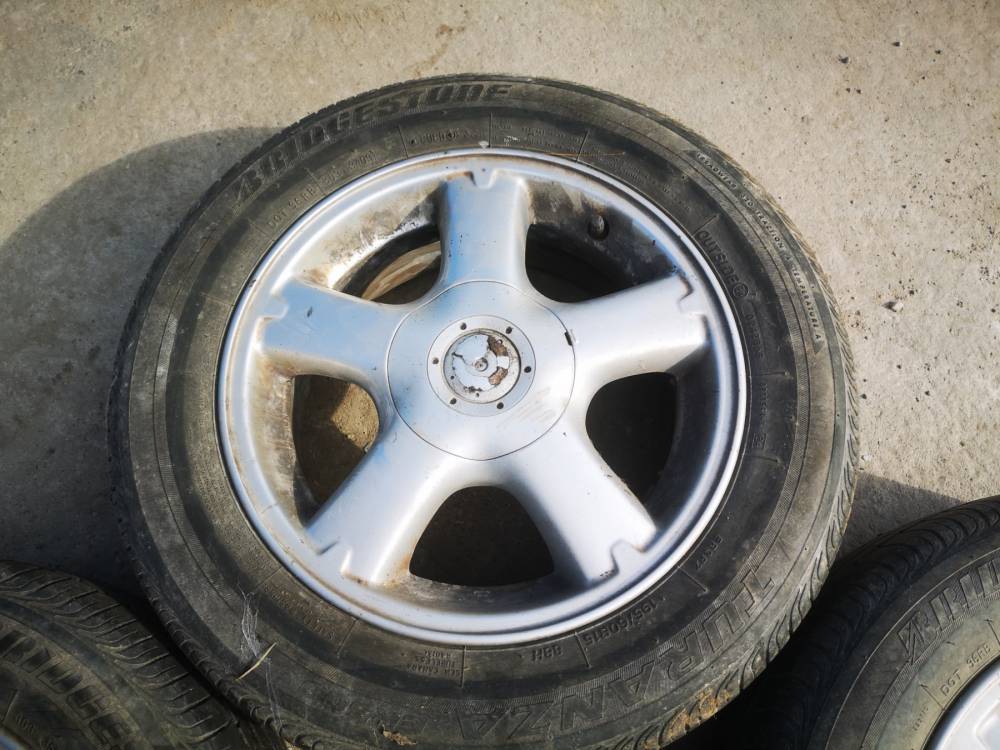 4X114.3 Nissan Almera 2002 Räder-Kit R15 - Thumbnail 4