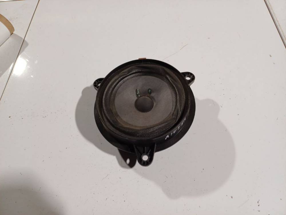 28156AM900 Nissan Murano 2005 Speaker (audio)