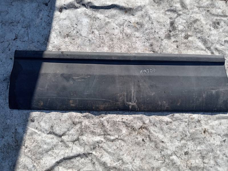 504099714 Iveco Daily 2008 Zewnętrzna listwa drzwi - TYLNE PRAWE