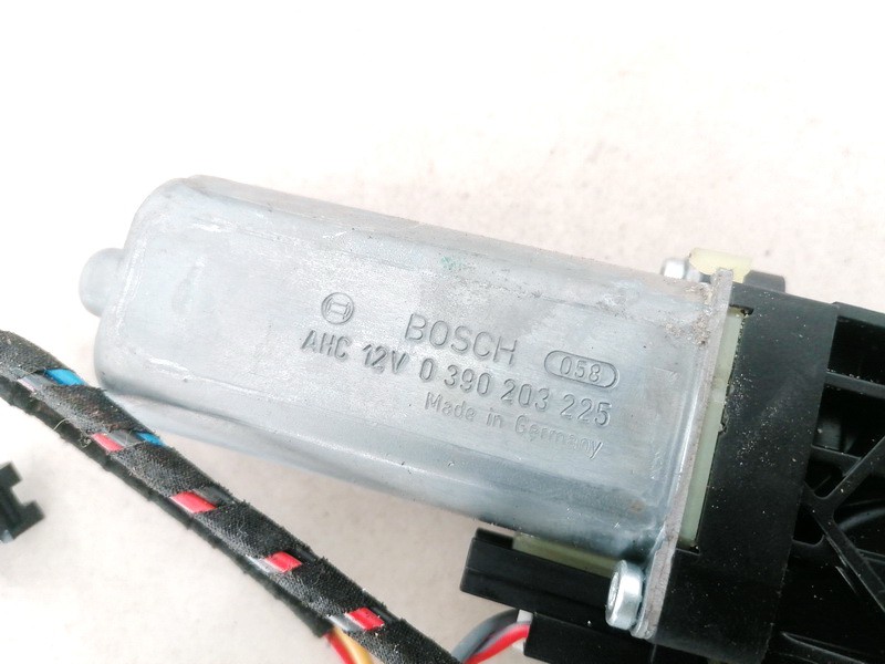0390203225 Volkswagen Passat 2006 Seat Motor Regulator - FRONT RIGHT - Thumbnail 3