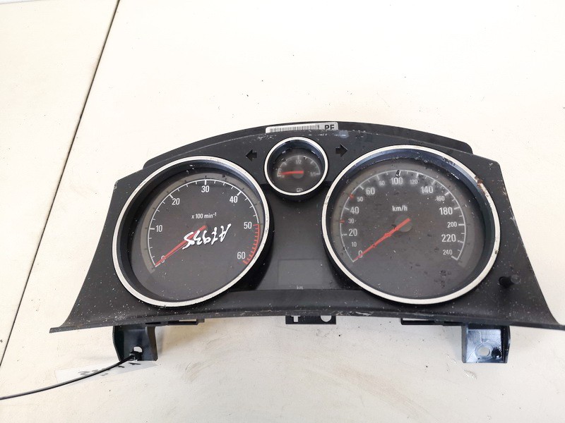 13216684 Opel Zafira 2006 Speedometers - Cockpit - Speedo Clocks Instrument