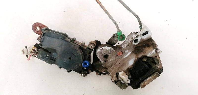 Subaru Forester 1999 Durvju slēdzene - AIZMUGURE PA KREISI - Thumbnail 3