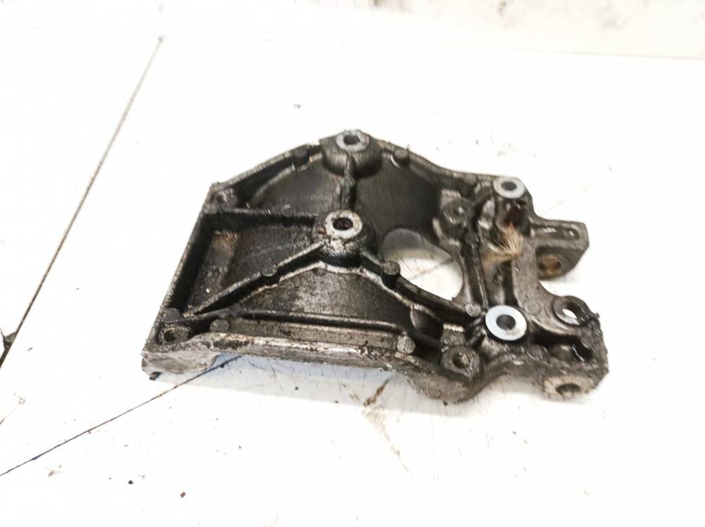 9645719580 Ford Fiesta 2004 Engine Mount Bracket and Gearbox Mount Bracket