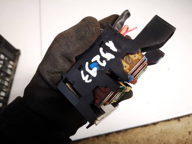 2115450301 Mercedes-Benz CLS-CLASS 2006 Drošinātāju kārba - Thumbnail 3