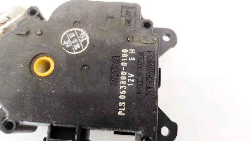 0638000180 Toyota RAV-4 2006 Peciuko sklendes varikliukas - Thumbnail 3