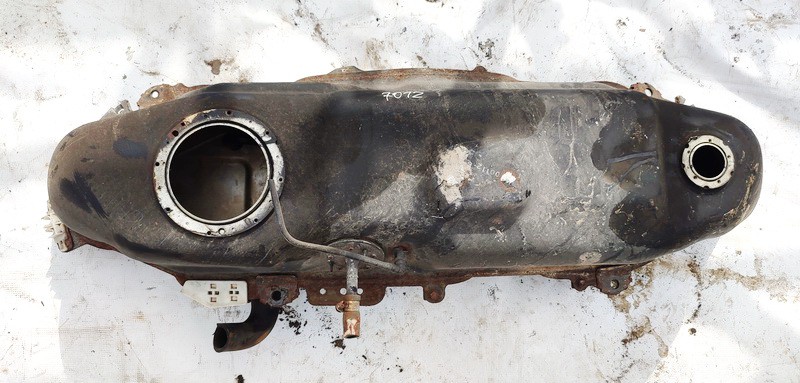 Toyota Urban Cruiser 2010 Zbiornik Paliwa