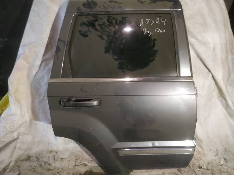 PILKOS Jeep Grand Cherokee 2005 Takaovi - TAKANA OIKEALLA