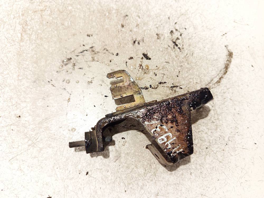 028103945A Audi A4 1996 Inne uchwyty