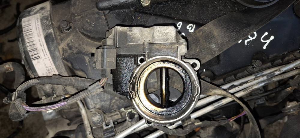 03G128063C Volkswagen Passat 2006 Zawór przepustnicy