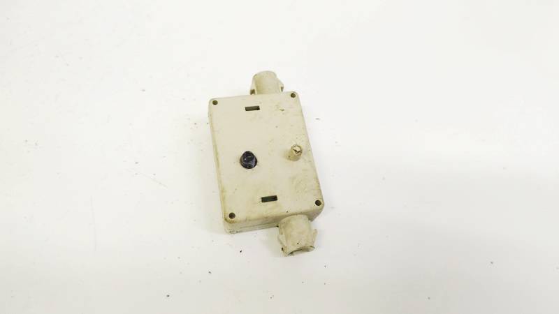 699009005 BMW 3-Series 2005 Pystyantennivahvistin