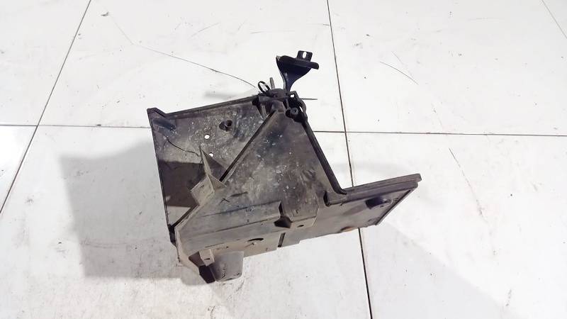 3M5110723 Volvo V50 2008 Pokrywa baterii - akumulatora